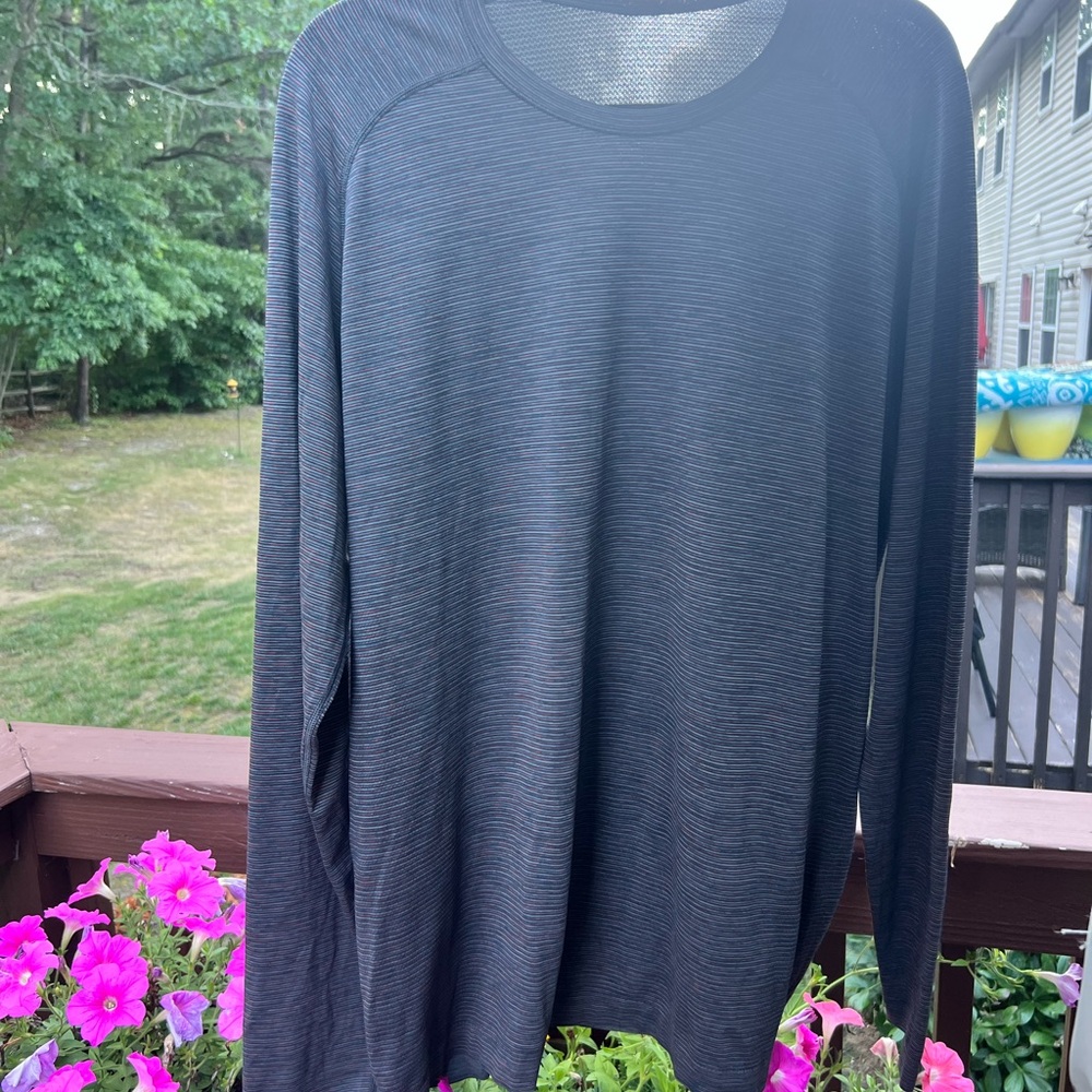 Lululemon Metal Vent Long Sleeve Shirt
